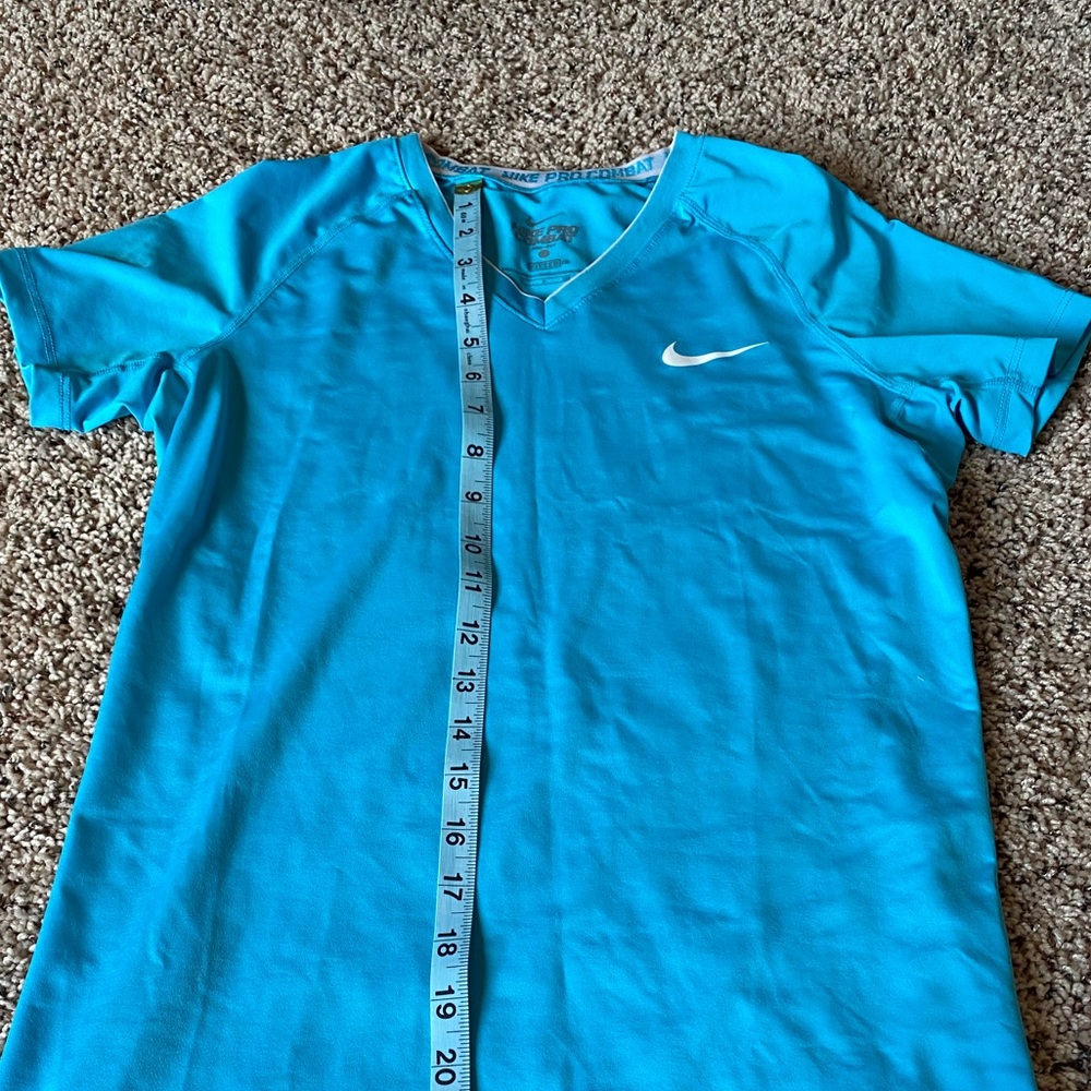 Light blue Nike fitted T-shirt